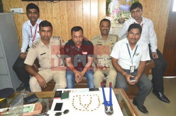 Indo-Bangla smuggling via Tripura at high : Bangladeshi arrested with 40 pieces of gold at Agartala Airport Indo-Bangla smuggling via Tripura at high : Bangladeshi arrested with 40 pieces of gold at Agartala Airport
